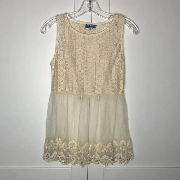 🌸NEW🌸 REBELLION AGAIN Lace Blouse - Picture 1 of 6